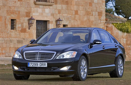 奔驰S600(图1)