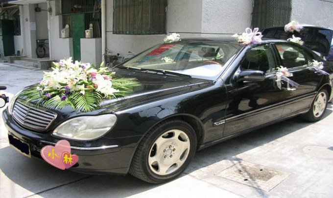 奔驰S600(图1)