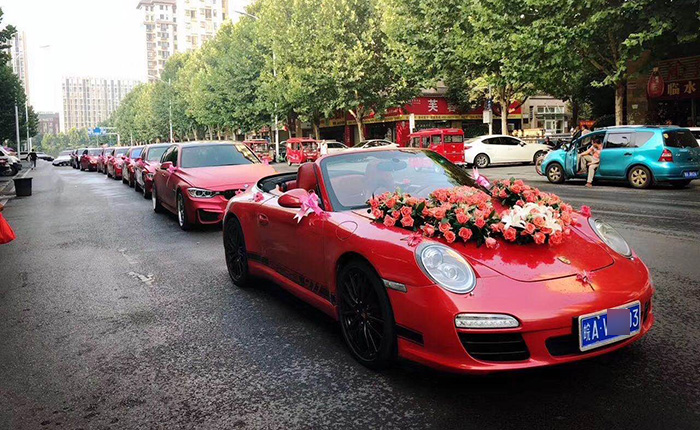 保时捷婚车(图1)